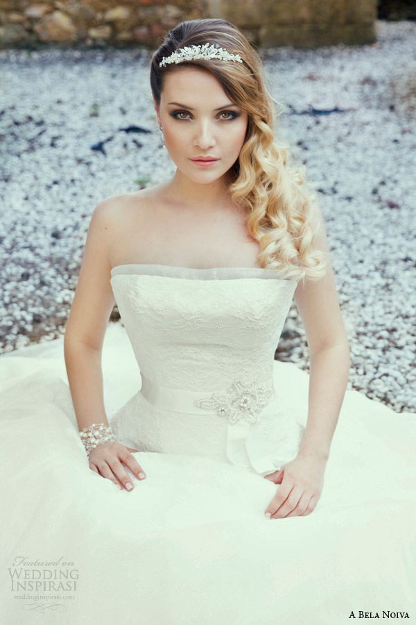 a bela noiva 2014 bridal strapless wedding dress close up