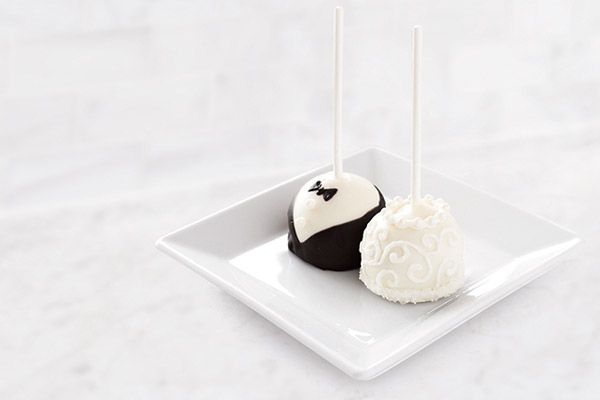 sur la table bridal registry wedding cake bride groom cake pops