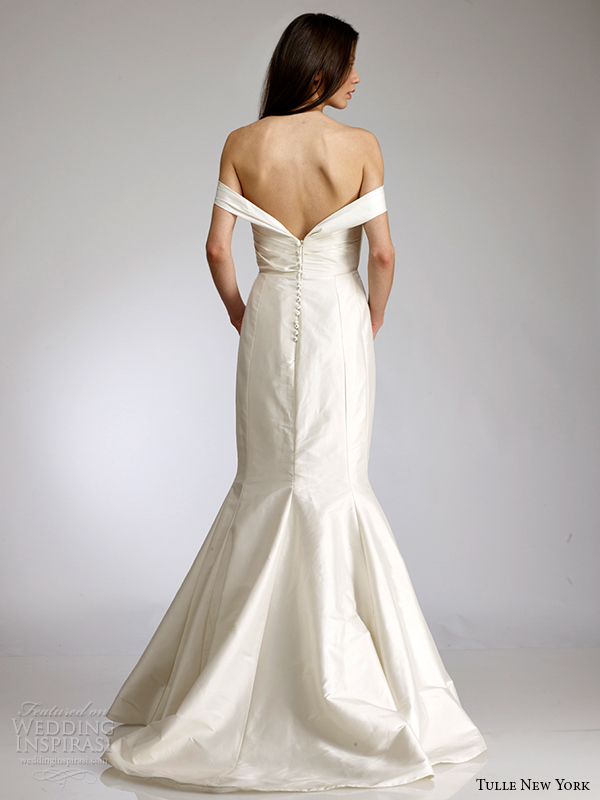 tulle new york spring 2015 wedding dress koi ana maria back view buttons tulle new york spring 2015 wedding dress koi ana maria back view buttons