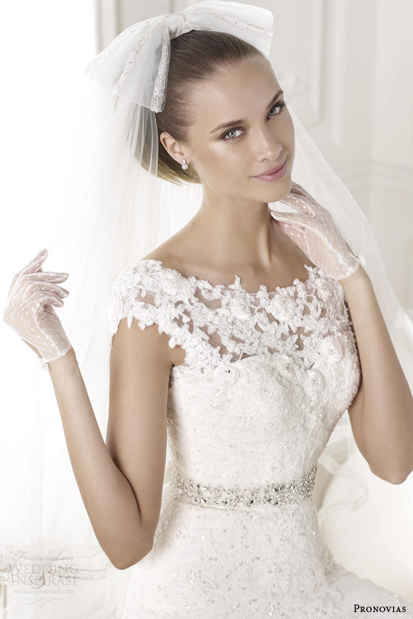 pronovias 2015 pre bridal collection botis cap sleeve wedding dress close up