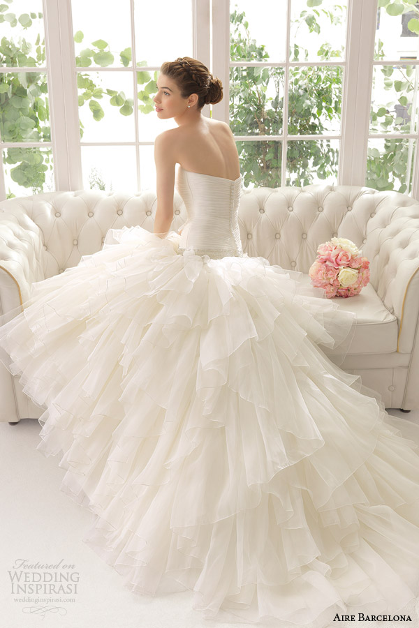 aire barcelona bridal 2015 anat strapless drop waist wedding dress ruffle skirt