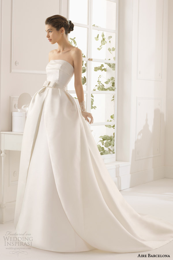 aire barcelona bridal 2015 armila strapless column wedding dress ball gown over skirt