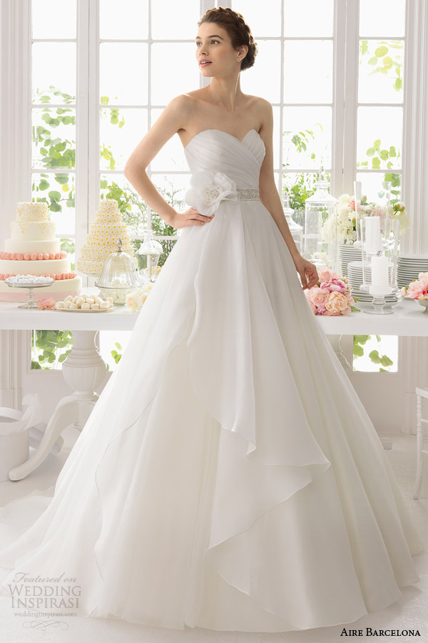 aire barcelona bridal 2015 armonia strapless surplice sweetheart ball gown wedding dress