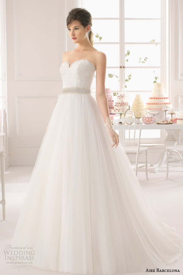 aire barcelona bridal 2015 astra pretty strapless wedidng dress sweetheart neckline