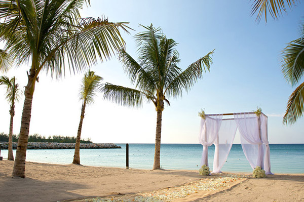 wedding on the beach set up weddings by funjet bridal concierge riu hotel jamaica