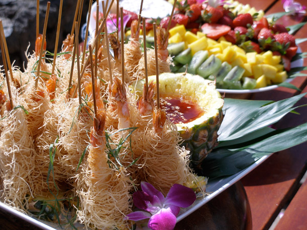 maui hawaii food specialty coconut shrimp