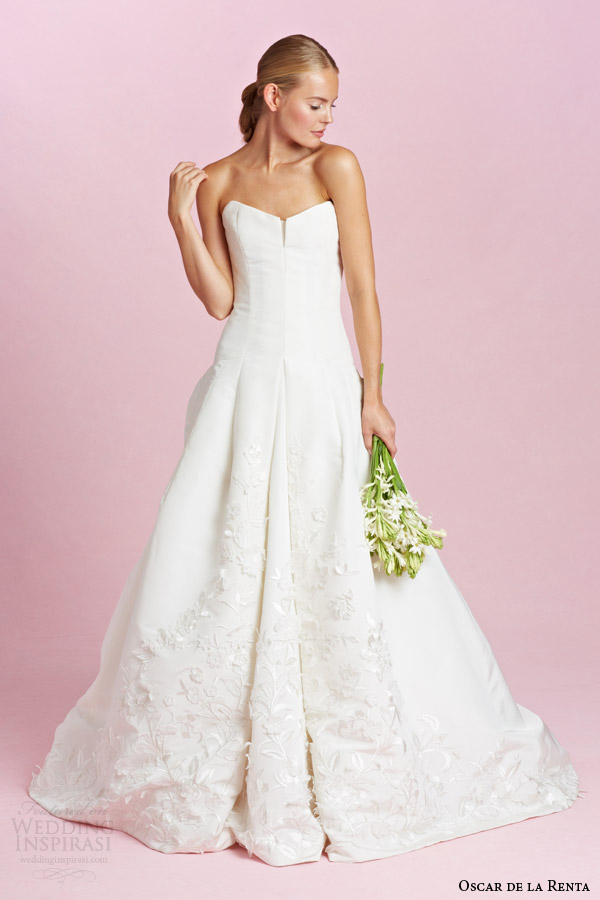 oscar de la renta bridal fall 2015 strapless a line drop waist wedding dress sweetheart neckline split