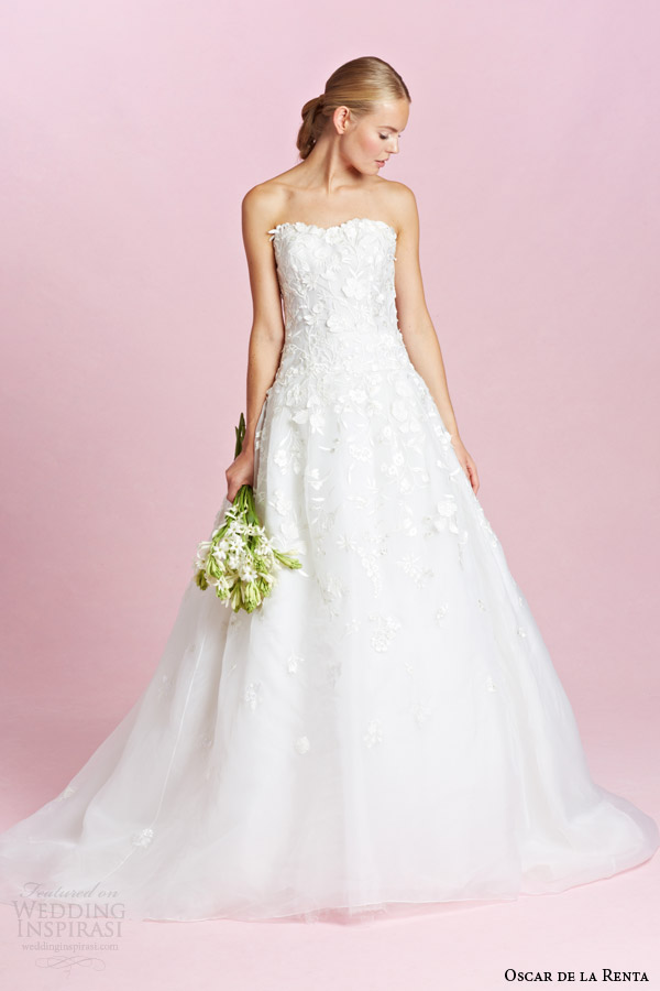 oscar de la renta bridal fall 2015 strapless wedding dress floral applique bodice