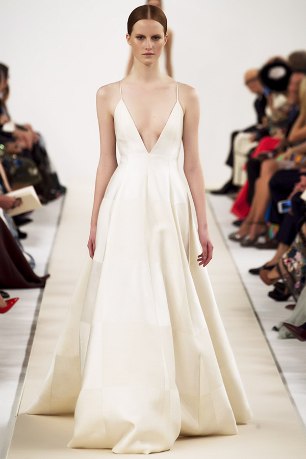 valentino sala bianca couture dresses spagetti strap plunging neckline ivory ball gown