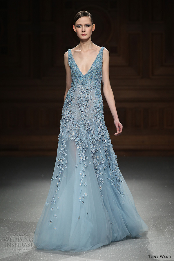 tony ward couture spring summer 2015 runway sleeveless plunging v neckline leaf applique a line dress