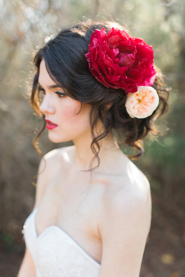 watters wedding dress 2015 strapless sweetheart lace bridal gown hairstyle close up giant red peony allen tsai photography sarah keestone events
