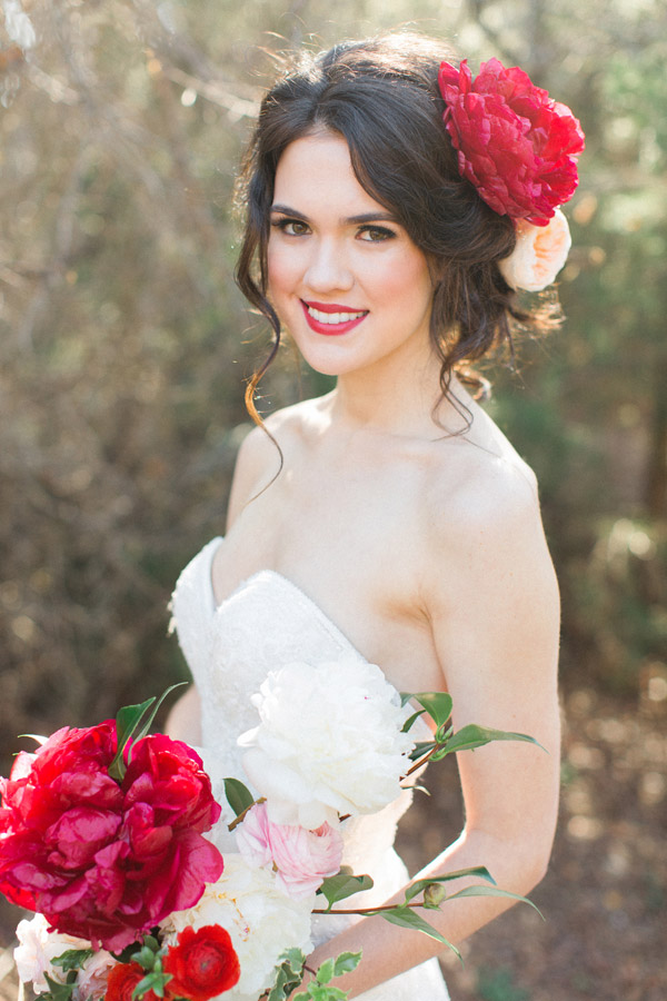 watters wedding dress 2015 strapless sweetheart lace bridal gown hairstyle close up giant red peony bouquet flowers allen tsai photography sarah keestone events