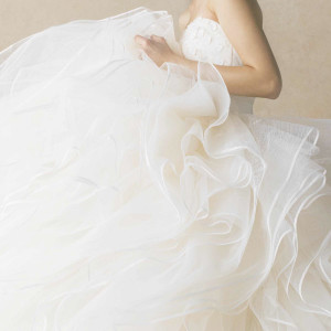 anteprima wedding dresses strapless ball gown ruffle skirt appliqued flower bodice ant0066