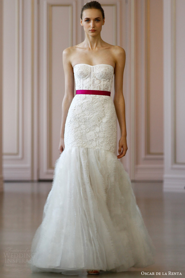 oscar de la renta bridal spring 2016 strapless wedding dress in corded macrame frayed lace organza skirt