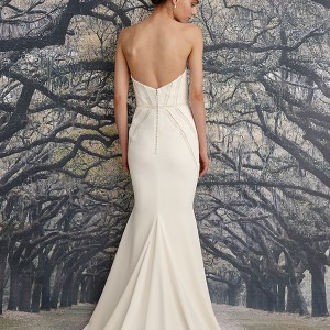 nicole miller spring 2016 bridal strapless sweetheart neckline stretch crepe de chine sheath wedding dress blythe back