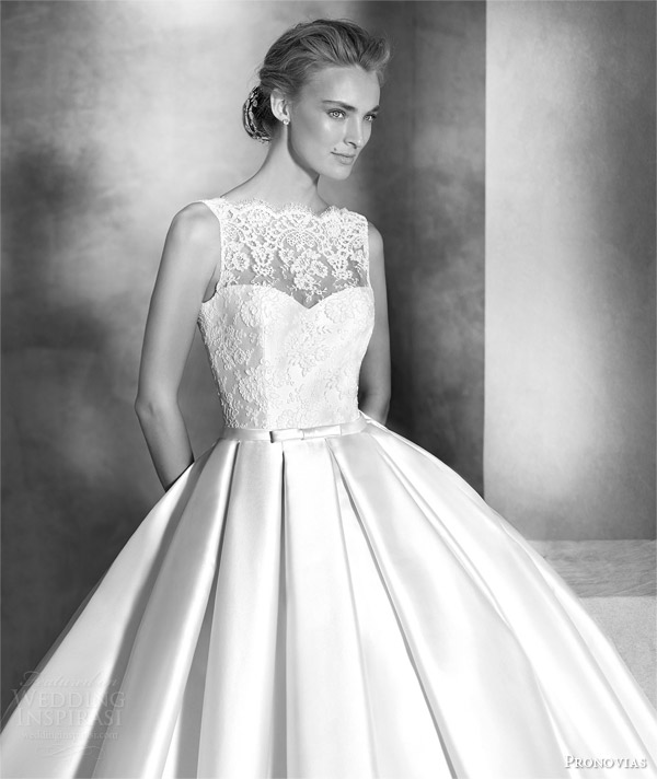 pronovias 2016 bridal atelier iziar haute couture wedding dress mikado silk lace bodice close up