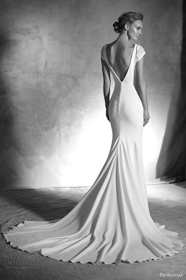 pronovias atelier haute couture 2016 irune cap sleeve wedding dress v back view buttons train