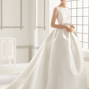 rosa clara 2016 bridal collection  bateau neckline sleeveless clean wedding ball gown dress lace back delfos