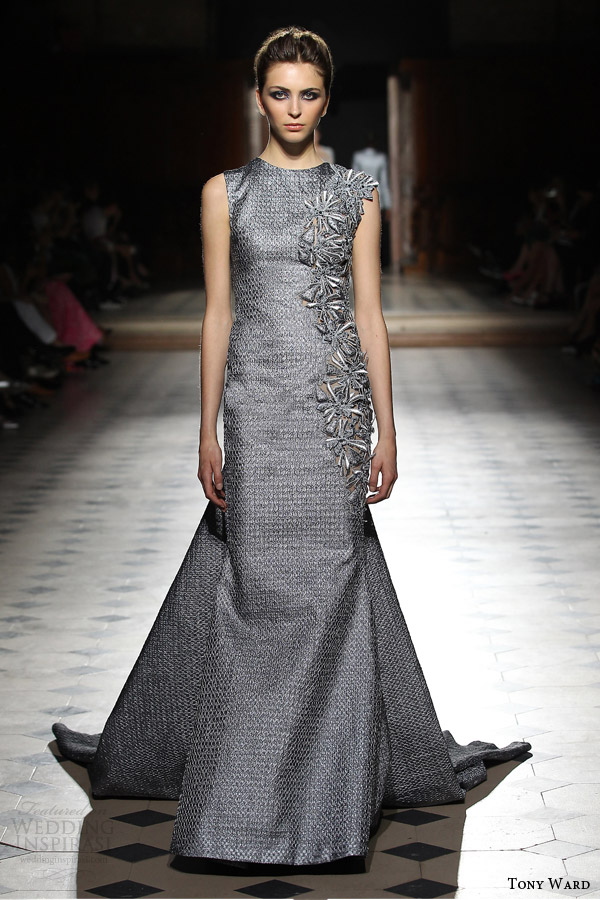 tony ward couture fall winter 2015 2016 look 10 silver gray sleeveless sheath dress high neckline crystal applique