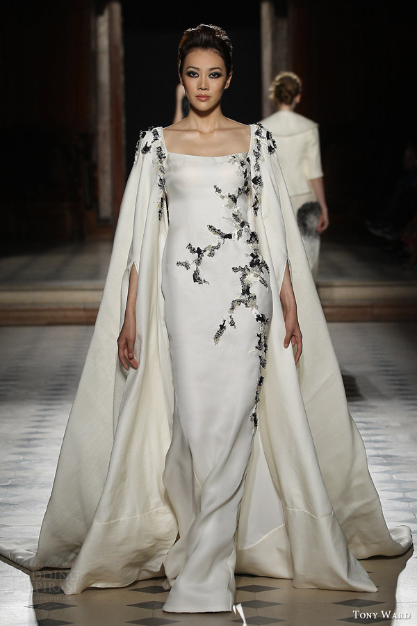 tony ward couture fall winter 2015 2016 look 30 cape haute couture embellished wedding dress