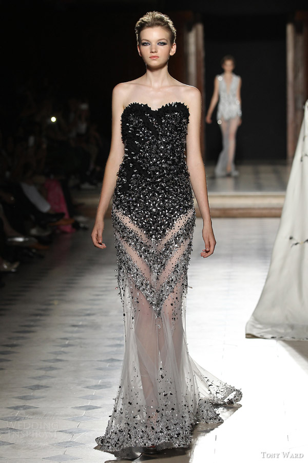 tony ward couture fall winter 2015 2016 look 31 strapless sweetheart black haute couture gown sheer skirt tony ward couture fall winter 2015 2016 look 31 strapless sweetheart black haute couture gown sheer skirt