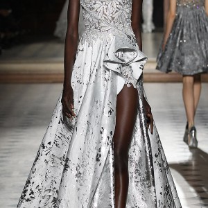 tony ward couture fall winter 2015 2016 look 36 cap sleeve haute couture wedding dress slit metallic skirt