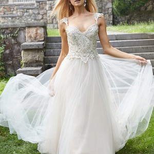 alvina valenta fall 2015 wedding dresses jeweled strap sweetheart neckline jeweled embroideried bodice tulle wedding ball gown av9561