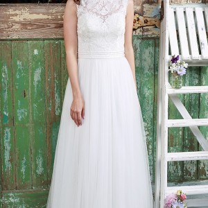 amanda wyatt 2016 bridal dresses beautiful modified a  line wedding dress bateau neckline lace bodice tulle skirt chantilly