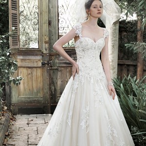 maggie sottero fall 2015 wedding dresses pretty a line bridal ball gown detachable straps strapless sweetheart neckline  lace pearl embellishment dallsandra closeup