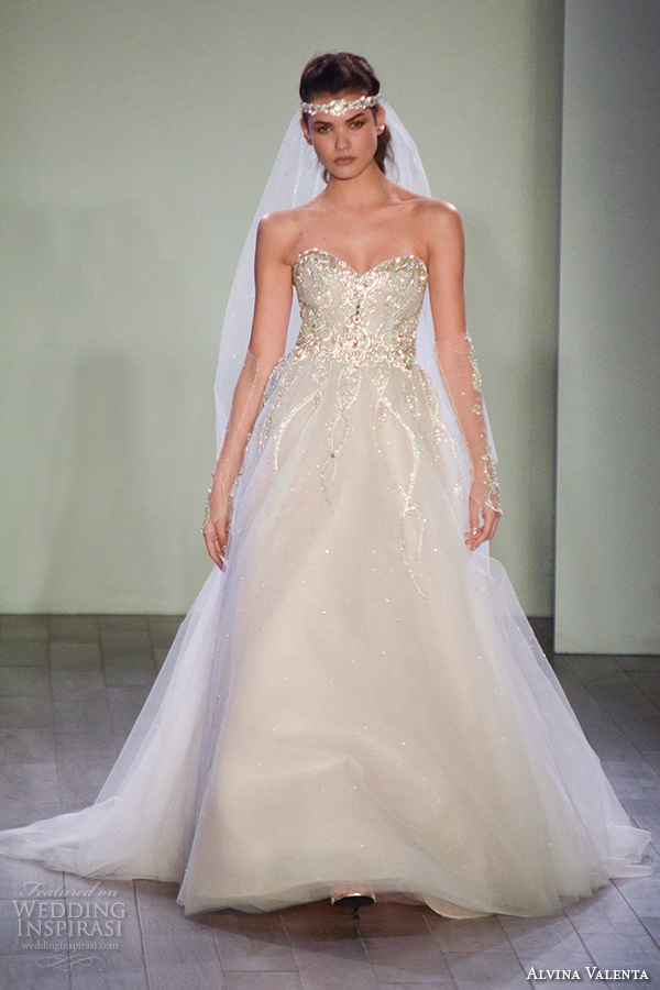 alvina valenta spring 2016 bridal week beautiful gorgeous strapless a line wedding dress sweetheart neckline illusion opera gloves alvina valenta spring 2016 bridal week beautiful gorgeous strapless a line wedding dress sweetheart neckline illusion opera gloves