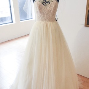 modern trousseau fall 2016 new york bridal week pretty a  line wedding dress halter neck lace bodice tulle skirt