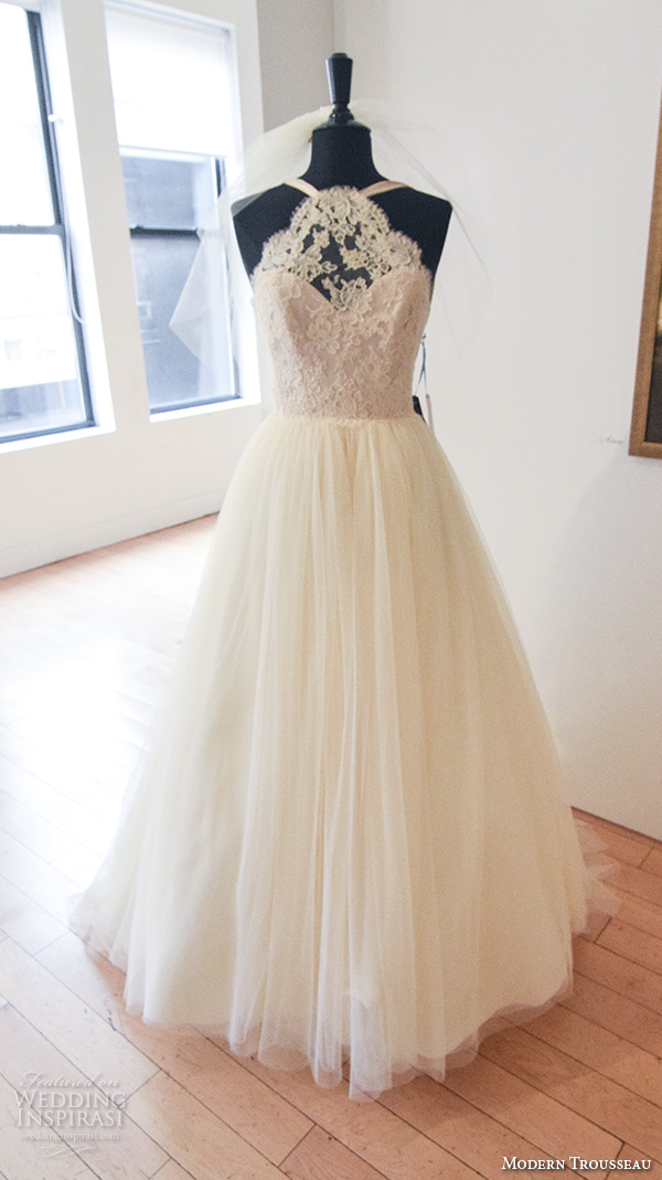 modern trousseau fall 2016 new york bridal week pretty a  line wedding dress halter neck lace bodice tulle skirt