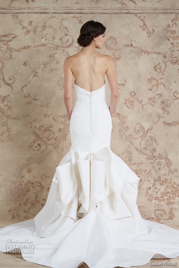 sareh nouri fall 2016 bridal beautiful chic simple mermaid trumpet wedding dress style artemis back