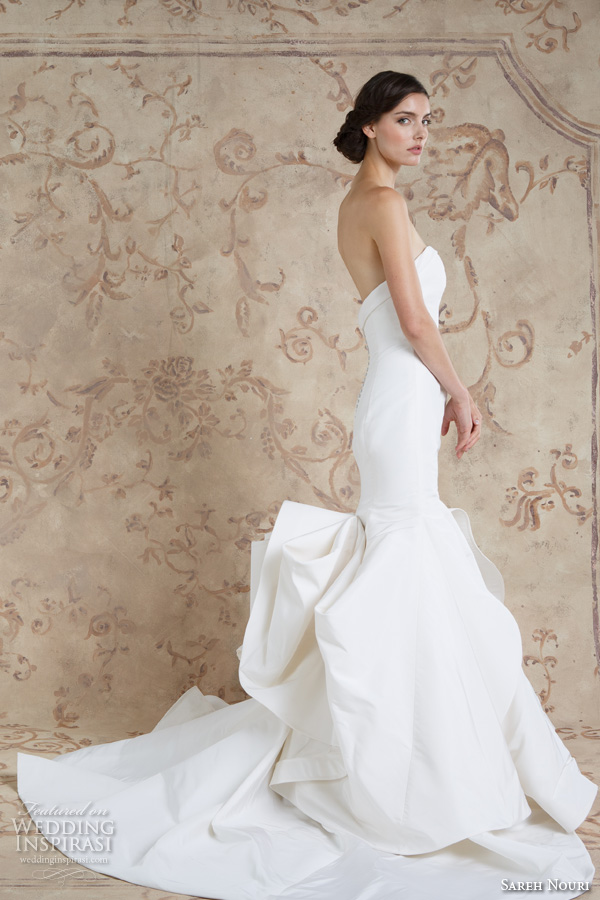 sareh nouri fall 2016 bridal beautiful chic simple mermaid trumpet wedding dress style artemis side view sareh nouri fall 2016 bridal beautiful chic simple mermaid trumpet wedding dress style artemis side view