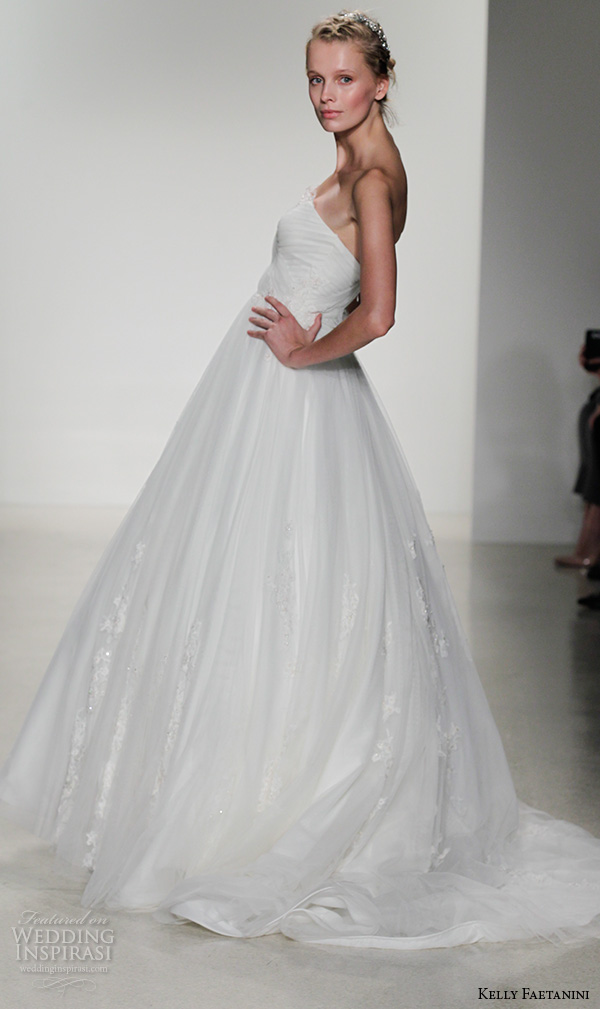 kelly faetanini fall 2016 bridal new york runway strapless sweetheart neckline tulle ball gown wedding dress pleated bodice style aslan  