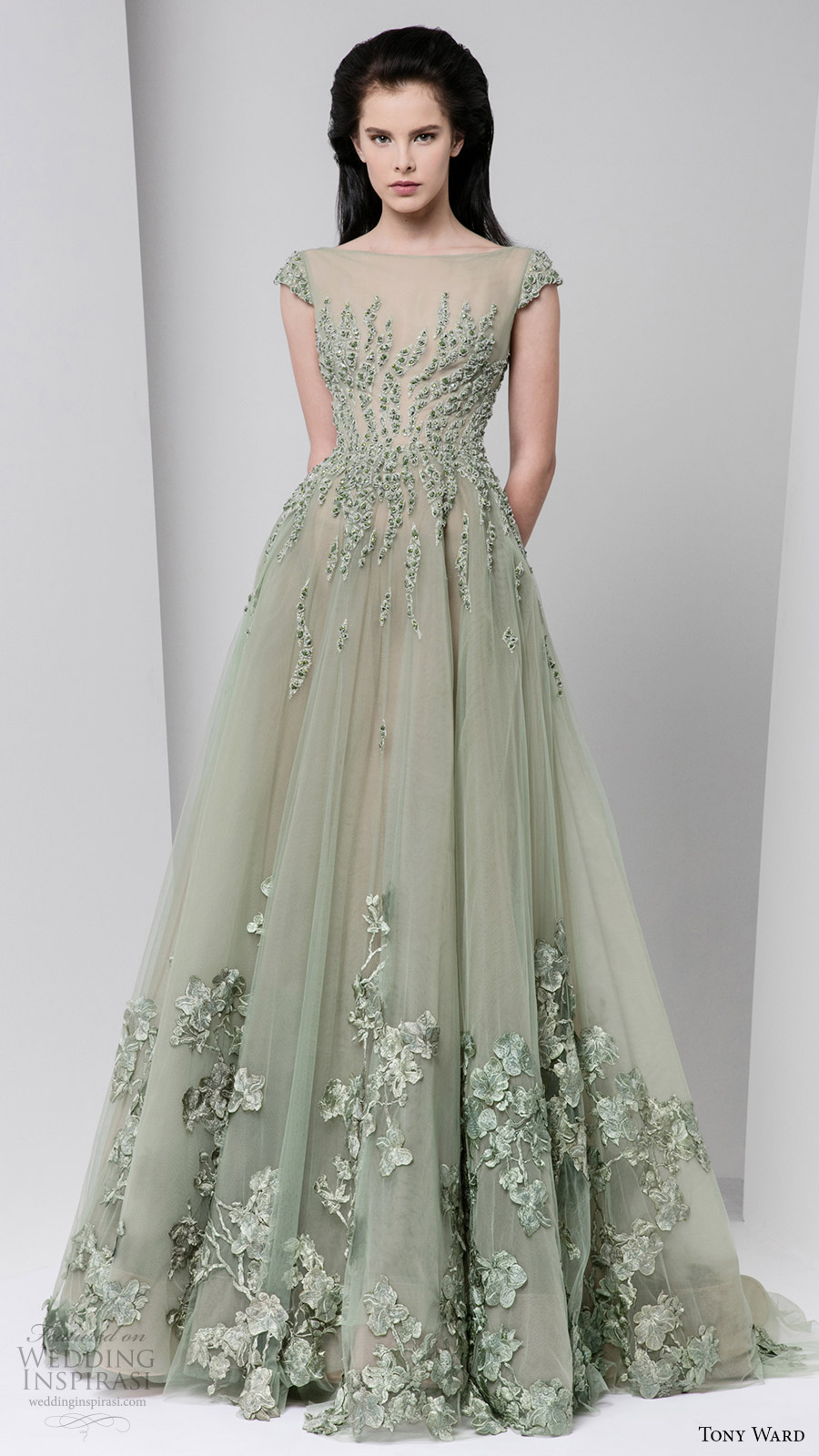 tony ward fall winter 2016 2017 rtw cap sleeves illusion bateau neckline beaded bodice ball gown powder green