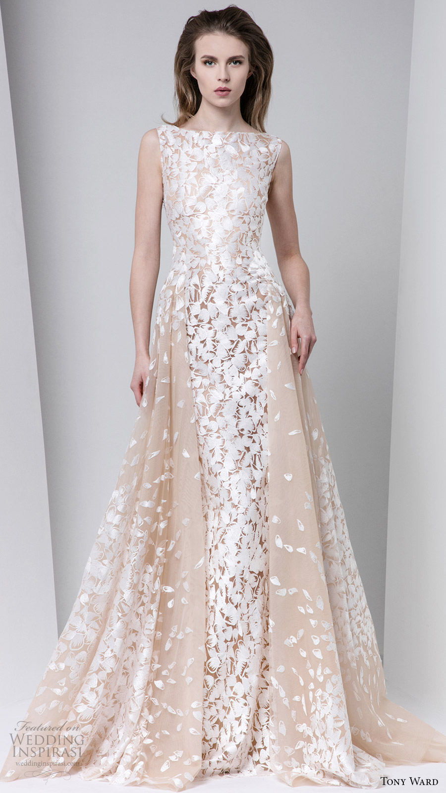 tony ward fall winter 2016 2017 rtw sleeveless bateau neck a line off white evening dress wedding inspiration