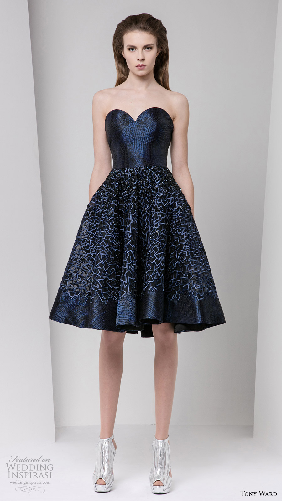 tony ward fall winter 2016 2017 rtw strapless sweetheart mini dress deep blue color