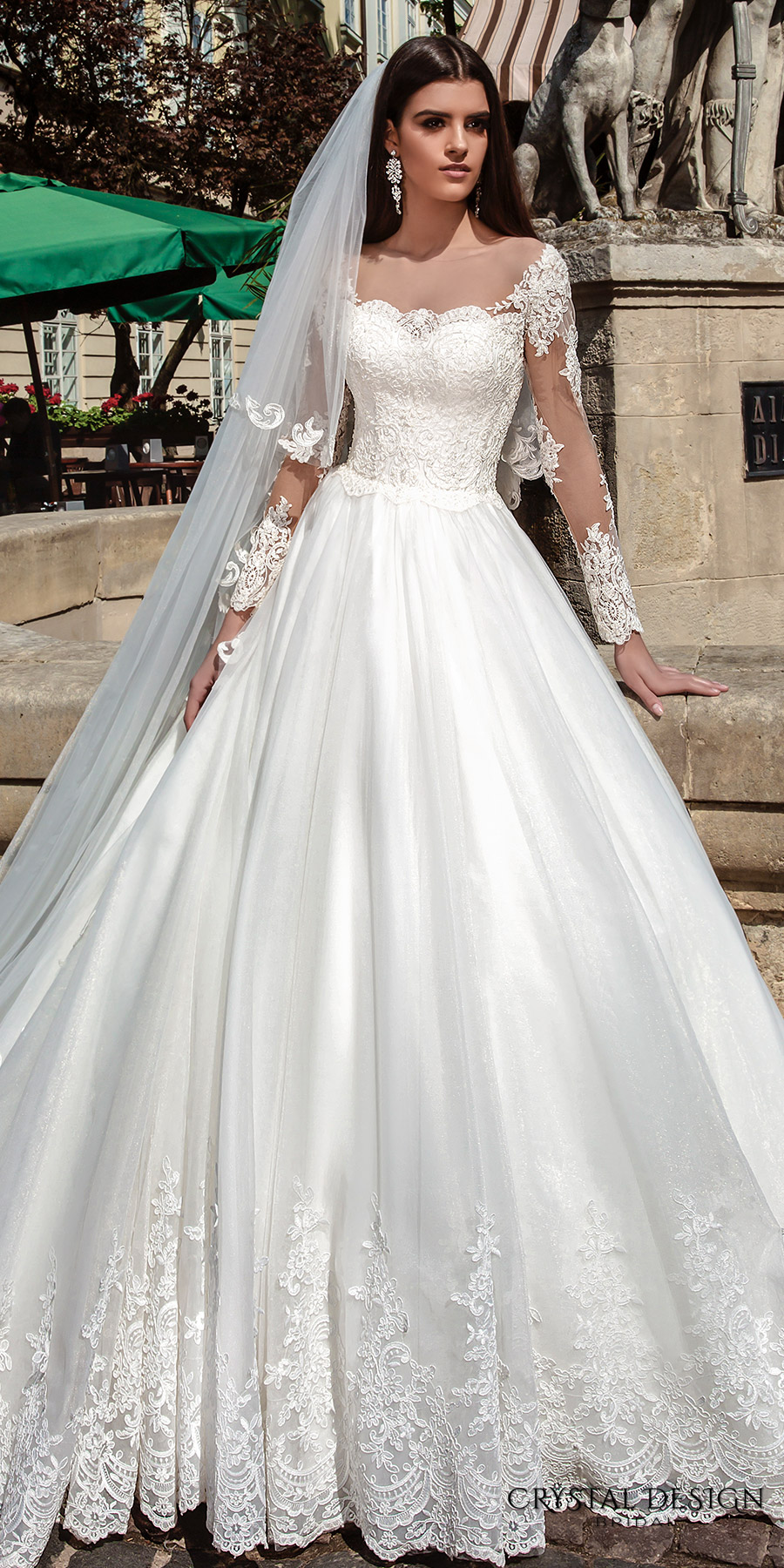 Crystal Top Wedding Dresses 4