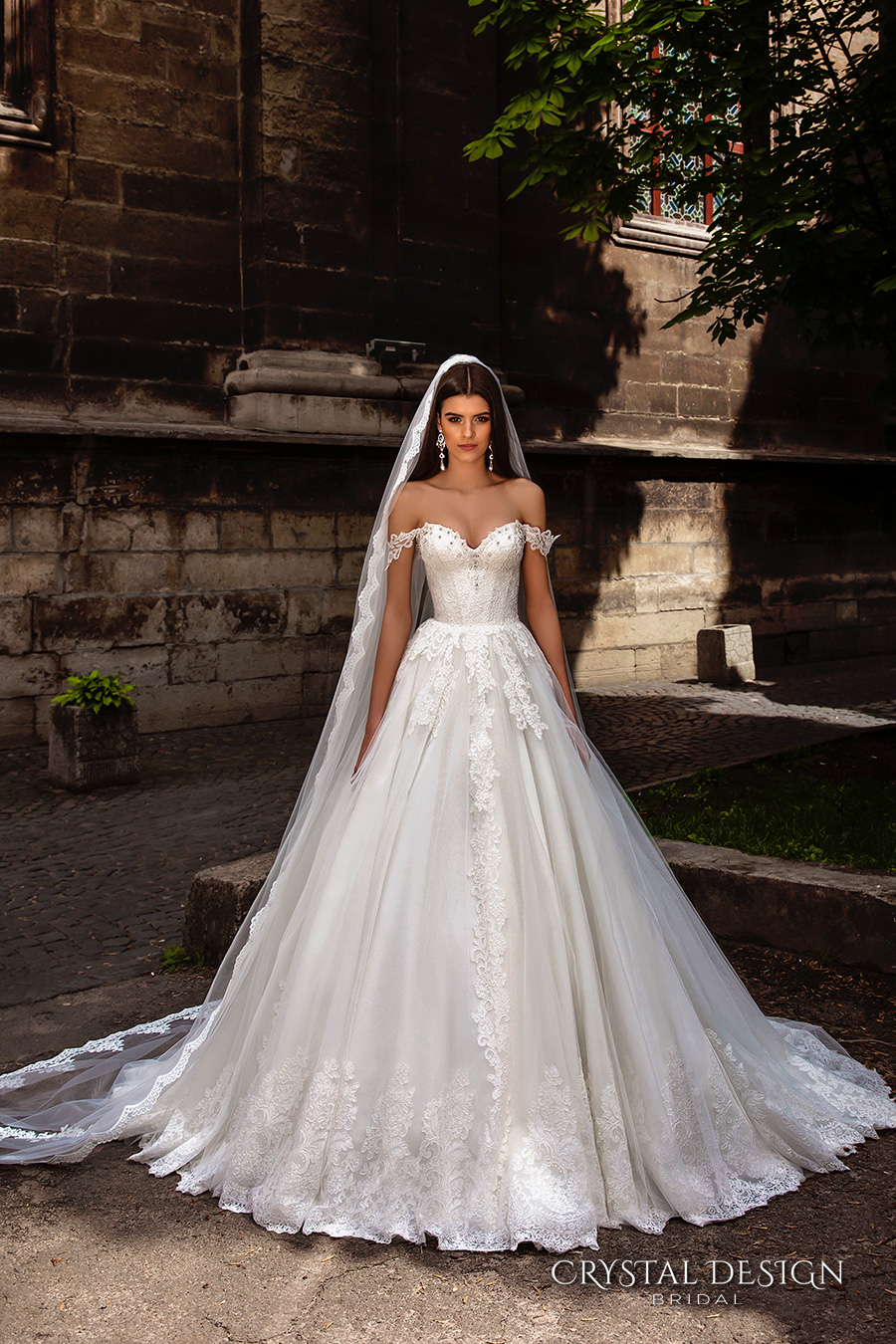 crystal design bridal 2016 cap sleeves jewel neckline heavily embellished bodice princess ball gown wedding dress monarch train (golden) bv