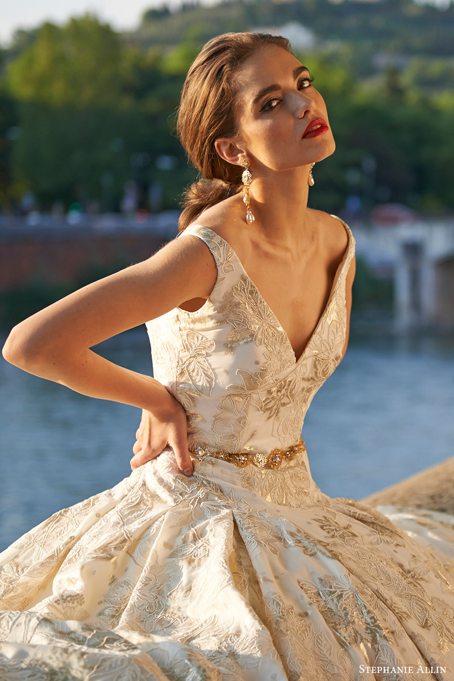 stephanie allin bridal 2017 sleeveless vneck ball gown wedding dress (octavia) zfv gold color