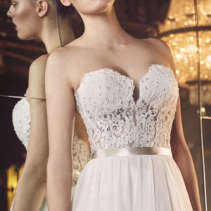 paloma blanca fall 2016 bridal strapless sweetheart neckline heavily embellished bodice sexy romantic a  line wedding dress open back sweep train (4707) zv