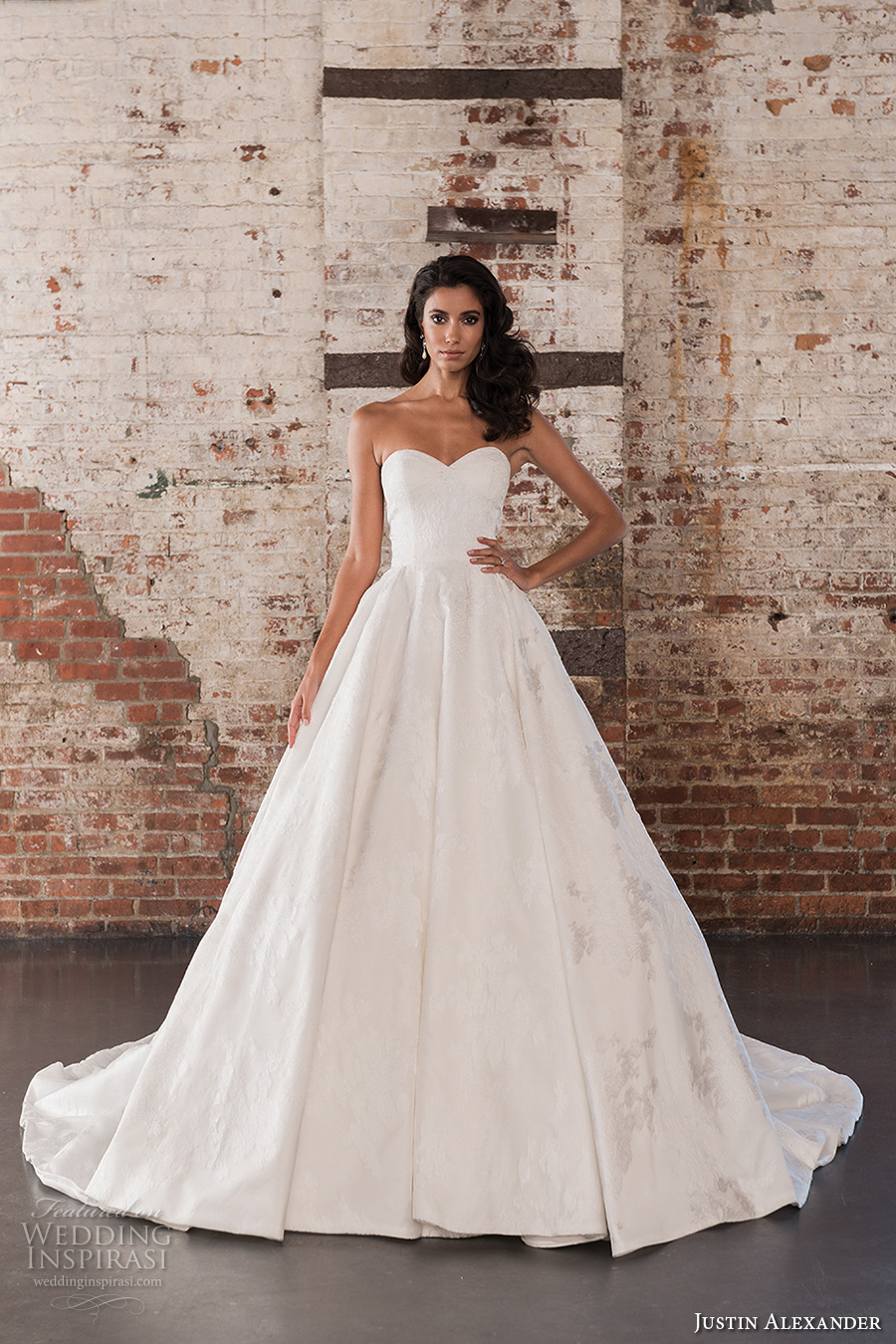 justin alexander spring 2017 bridal strapless sweetheart neckline lightly embellished bodice classic princess ball gown a  line wedding dress chapel train (9858) mv