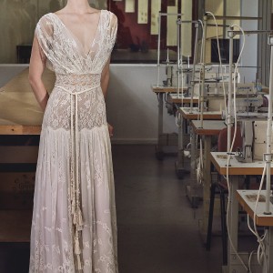 lihi hod 2017 bridal cap sleeves v back full embellishment lace vintage bohemian modified a  line wedding dress v low back sweep train (alona) mv