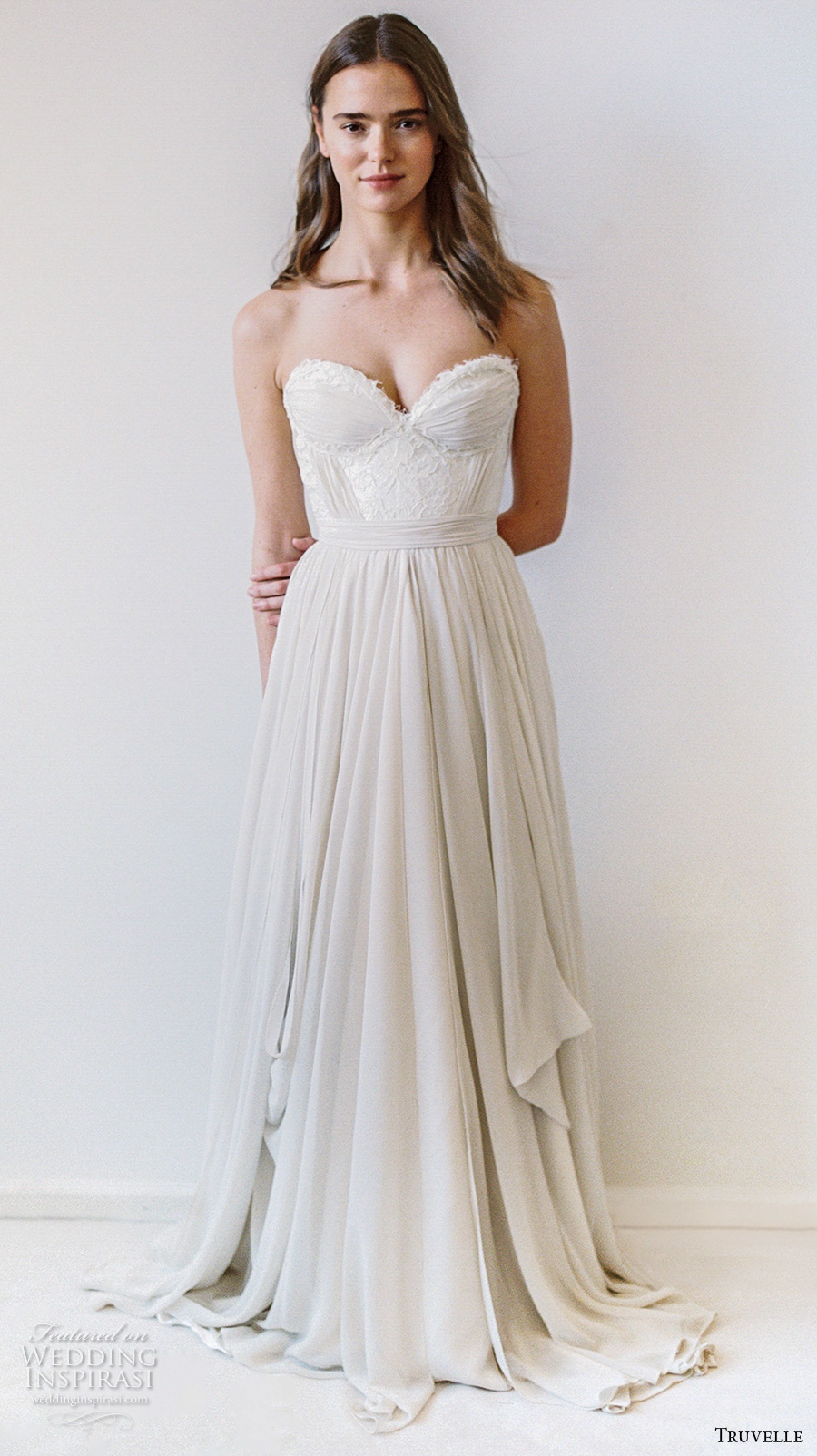 truvelle 2017 bridal strapless sweetheart neckline heavily embellished bodice bustier bodice sexy romantic modified a line wedding dress corset back sweep train (powell) mv truvelle 2017 bridal strapless sweetheart neckline heavily embellished bodice bustier bodice sexy romantic modified a line wedding dress corset back sweep train (powell) mv