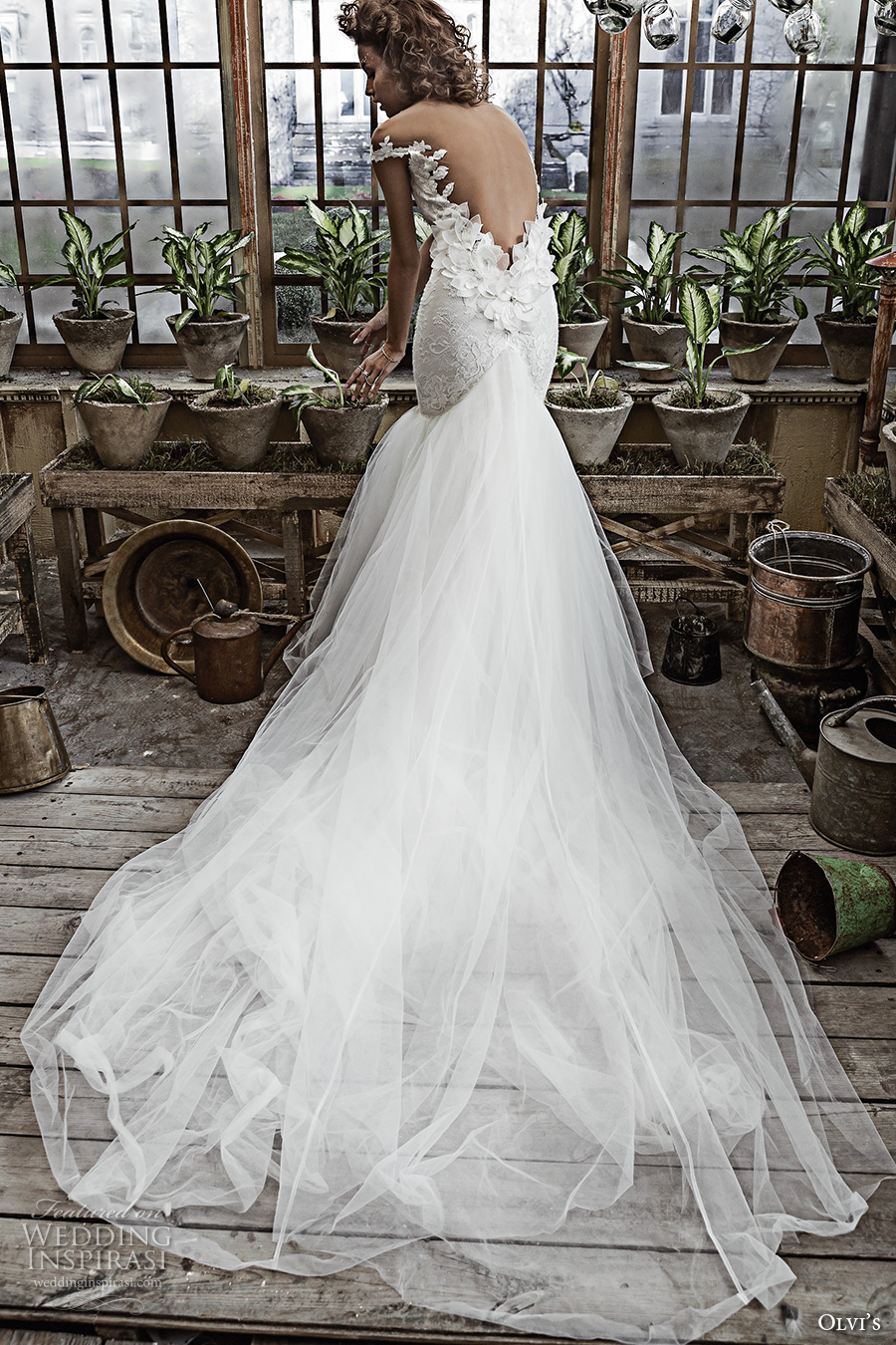 olvis 2017 couture bridal off the shoulder sweetheart neckline heavily embellished bodice gorgeous elegant mermaid wedding dress low back long train (2143) bv