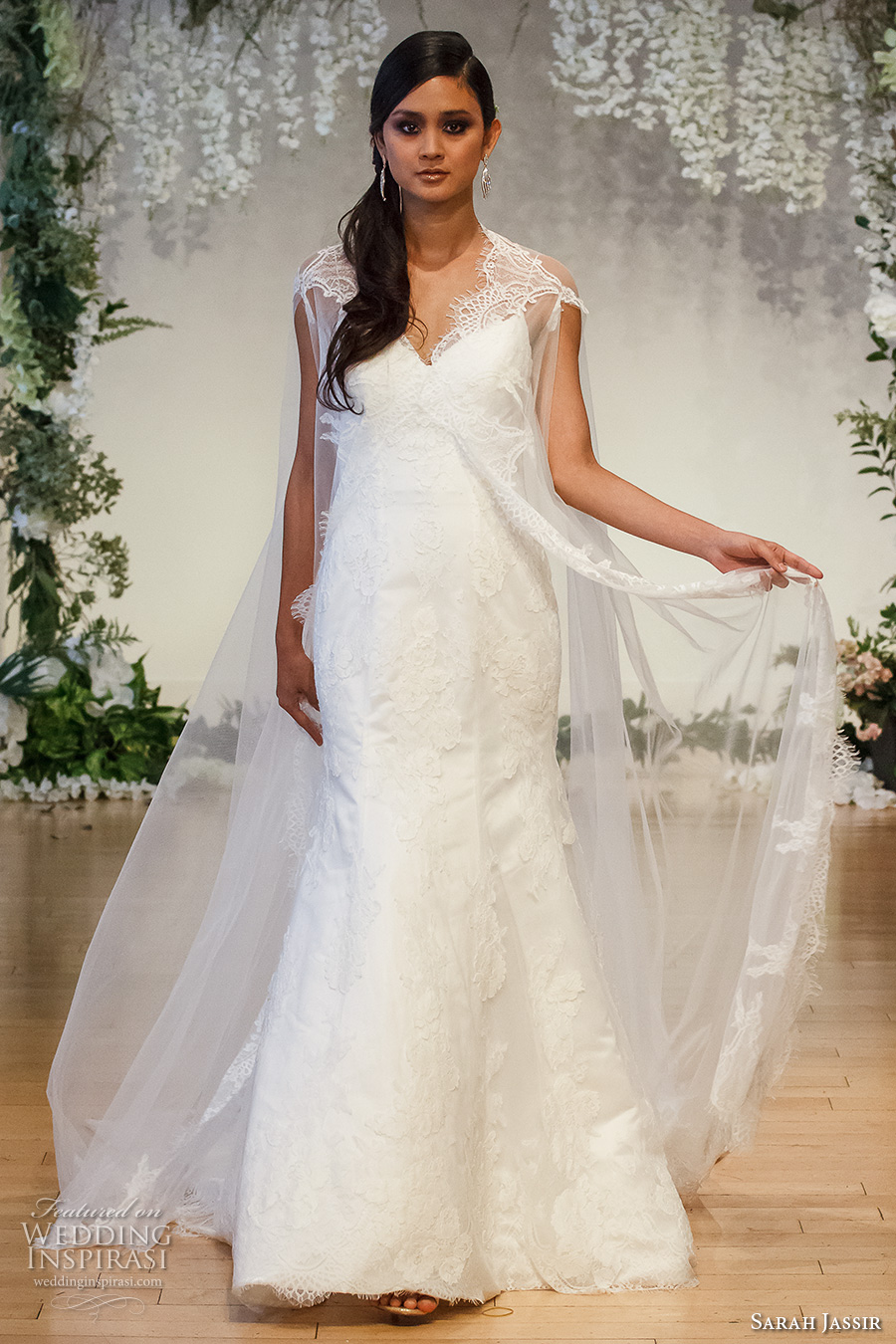 sarah jassir 2017 bridal spagetti strap sweetheart neckline full embellishment elegant trumpet wedding dress lace cape sheer back sweep train (3) mv