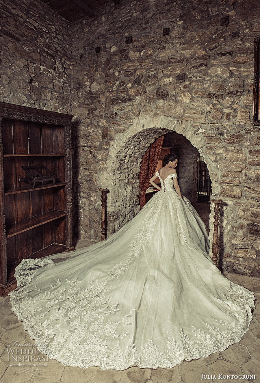 julia kontogruni 2017 bridal off the shoulders scoop neckline full embellishment princess ball gown wedding dress corset strap back royal train (2) bv