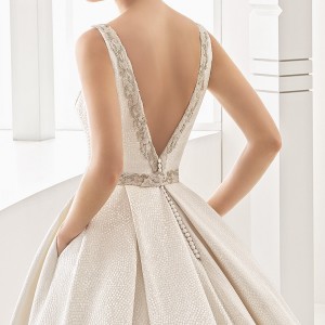 rosa clara 2017 bridal sleeveless bateau neck full embellishment conservative classic ball gown wedding dress pockets low v back chapel train (namibia) zbv mv