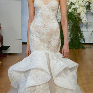 monique lhuillier spring 2018 bridal strapless sweetheart neckline full embellishment elegant layered skirt mermaid wedding dress chapel train (emanuela) mv